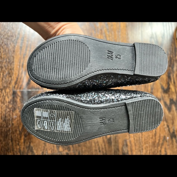 H&M Black glitter ballerina shoes with bow detail - Picture 8 of 9